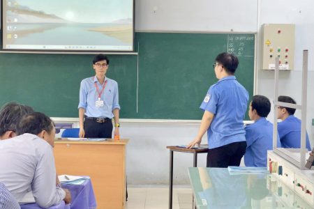 Giảng viên Bộ môn Điện tử Viễn thông với Hội giảng cấp trường năm 2024